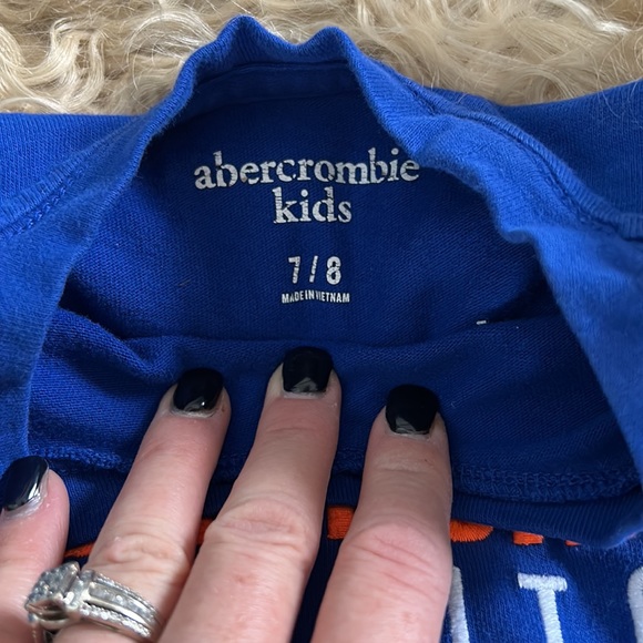 Kids Abercrombie and Fitch long sleeve - Picture 2 of 2